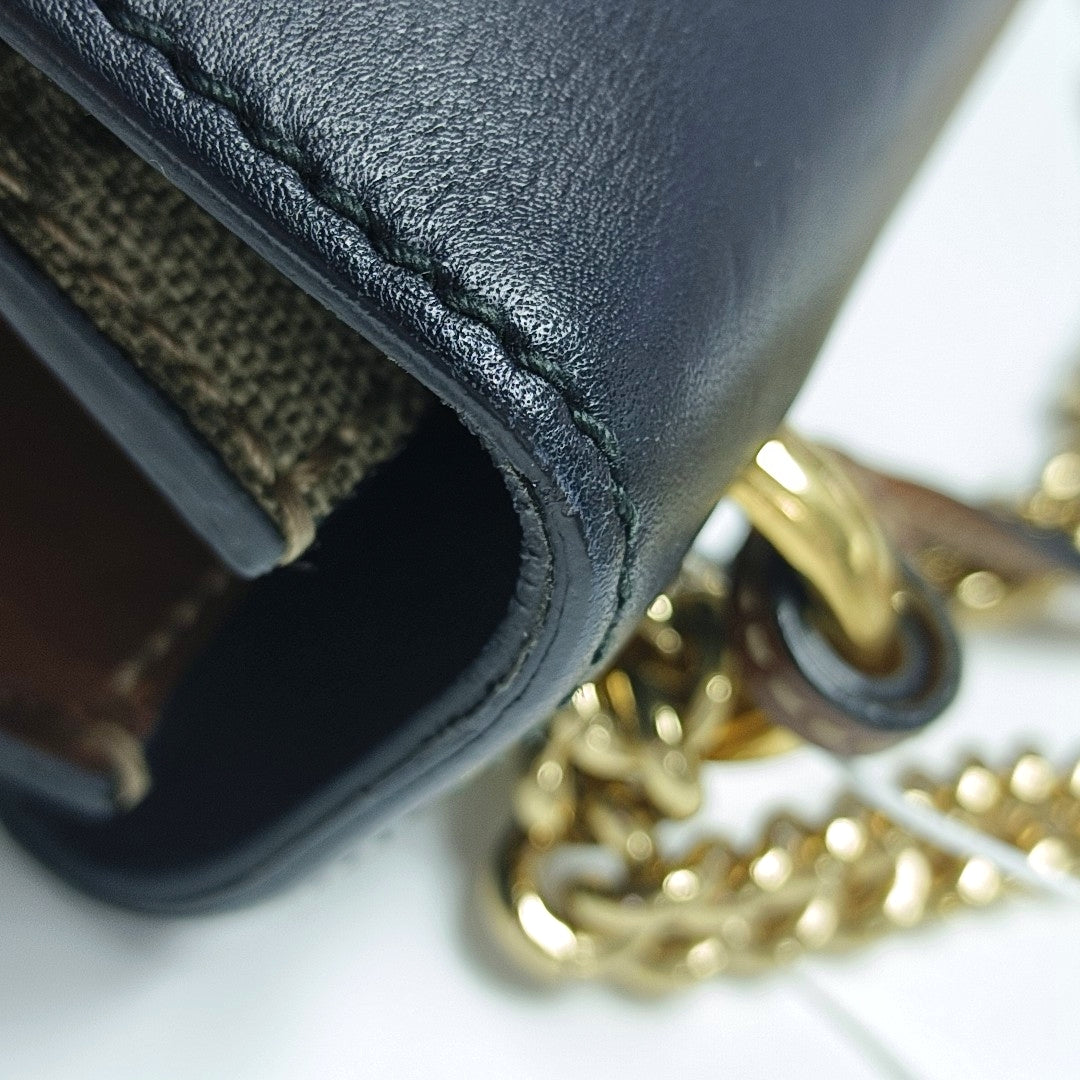 Authenticated pre-owned  Padlock Medium Monogram Coated Canvas Multicolor - Shoulder Bag at Looply