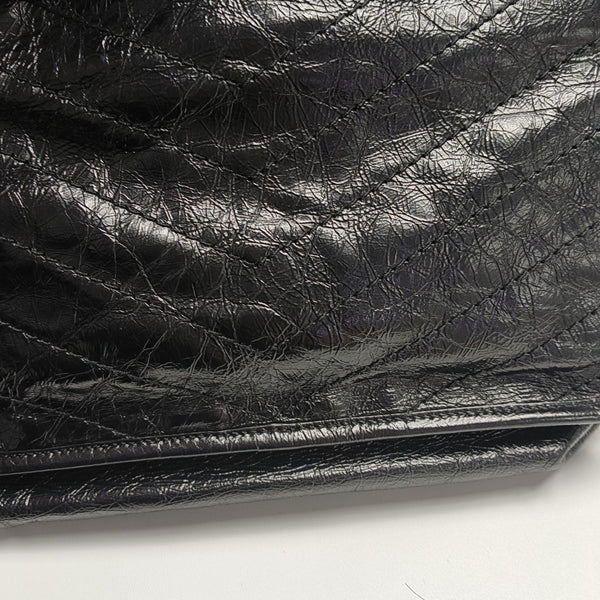 NIKI Medium Chevron Calfskin Black