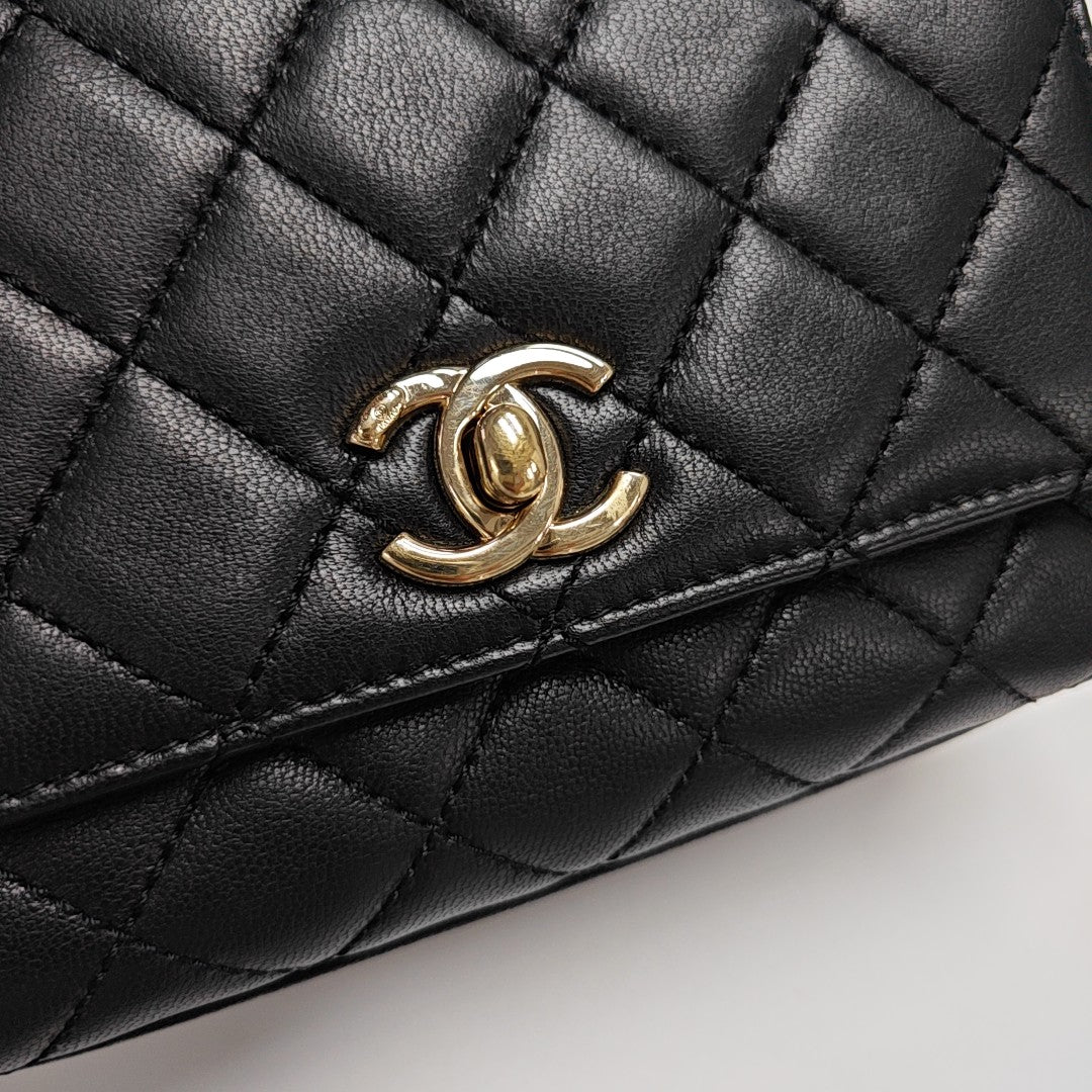 COCO HANDLE Mini Cordero Acolchado Negro