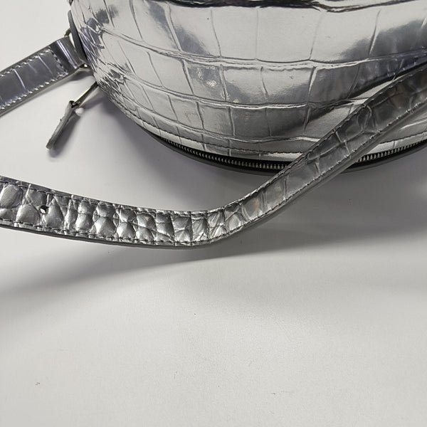 Souvenirs Leather Silver