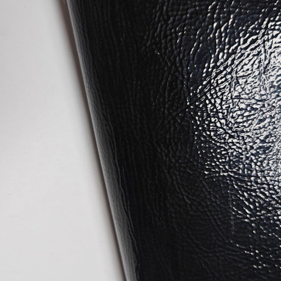 MONOGRAM Medium Calfskin Black