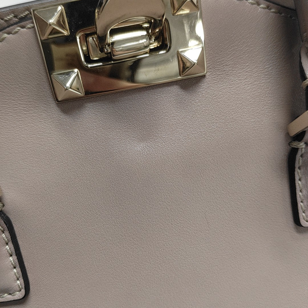 Rockstud Calfskin Pink