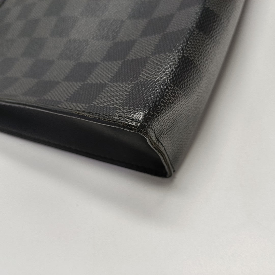 Pochette Voyag MM Damier Graphite Coated Canvas Gray