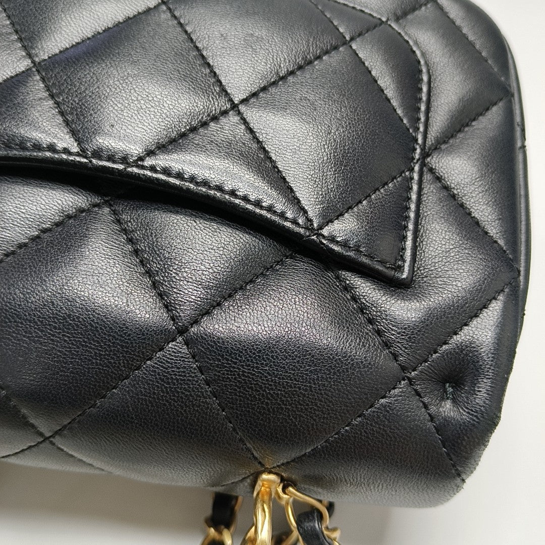CLASSIC FLAP Mini Quilted Lambskin Black