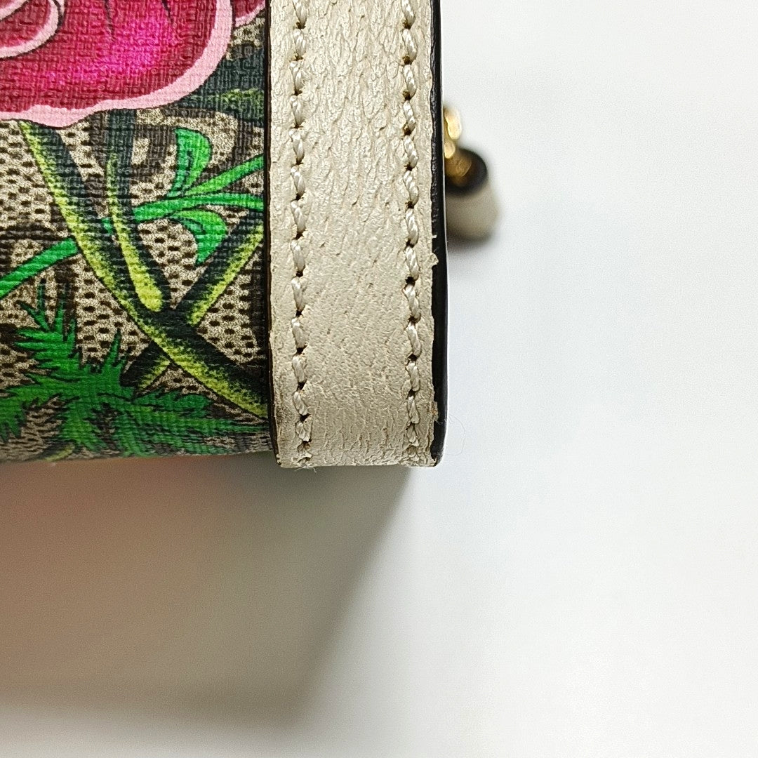 Authenticated pre-owned  Padlock Small Monogram Coated Canvas Beige - Tote Bag at Looply