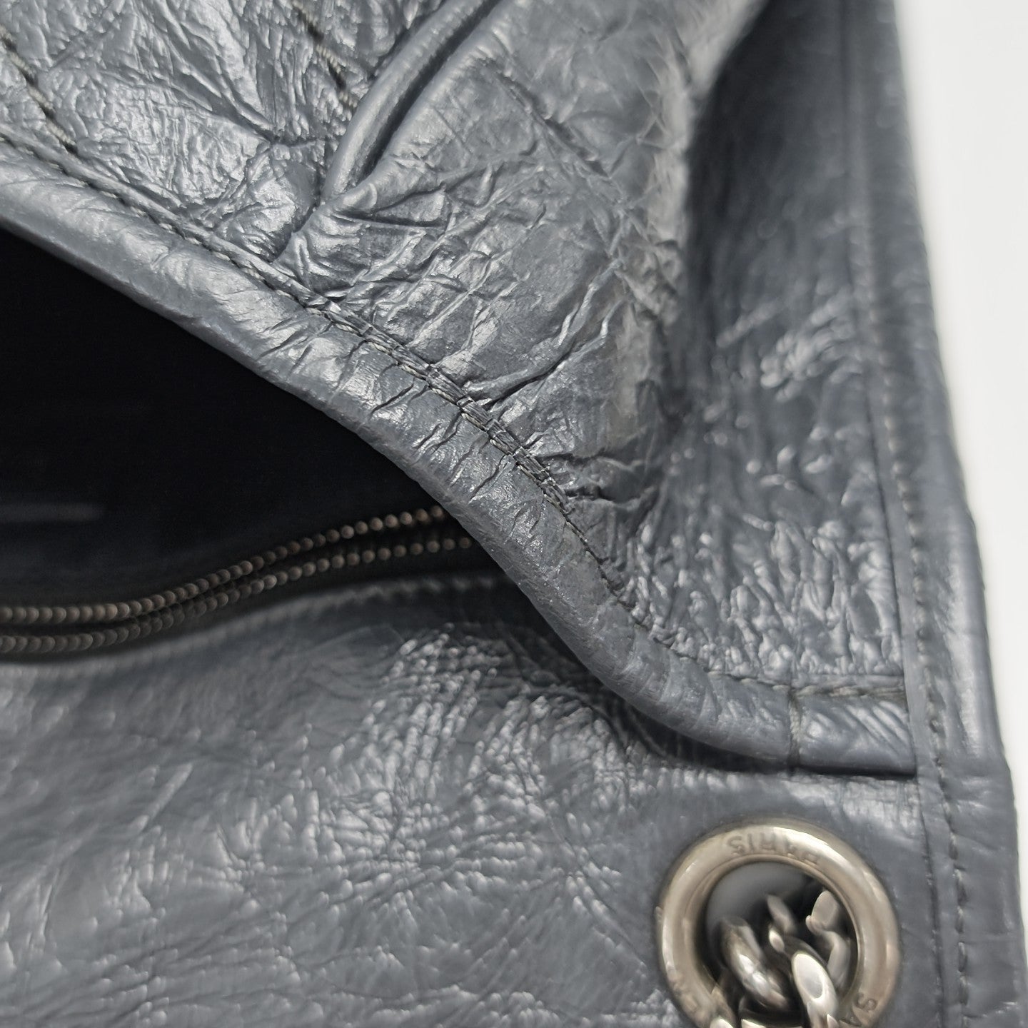 NIKI Medium Chevron Calfskin Gray