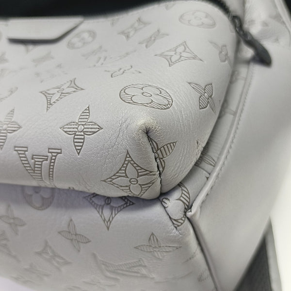 DISCOVERY Monogram Calfskin Gray