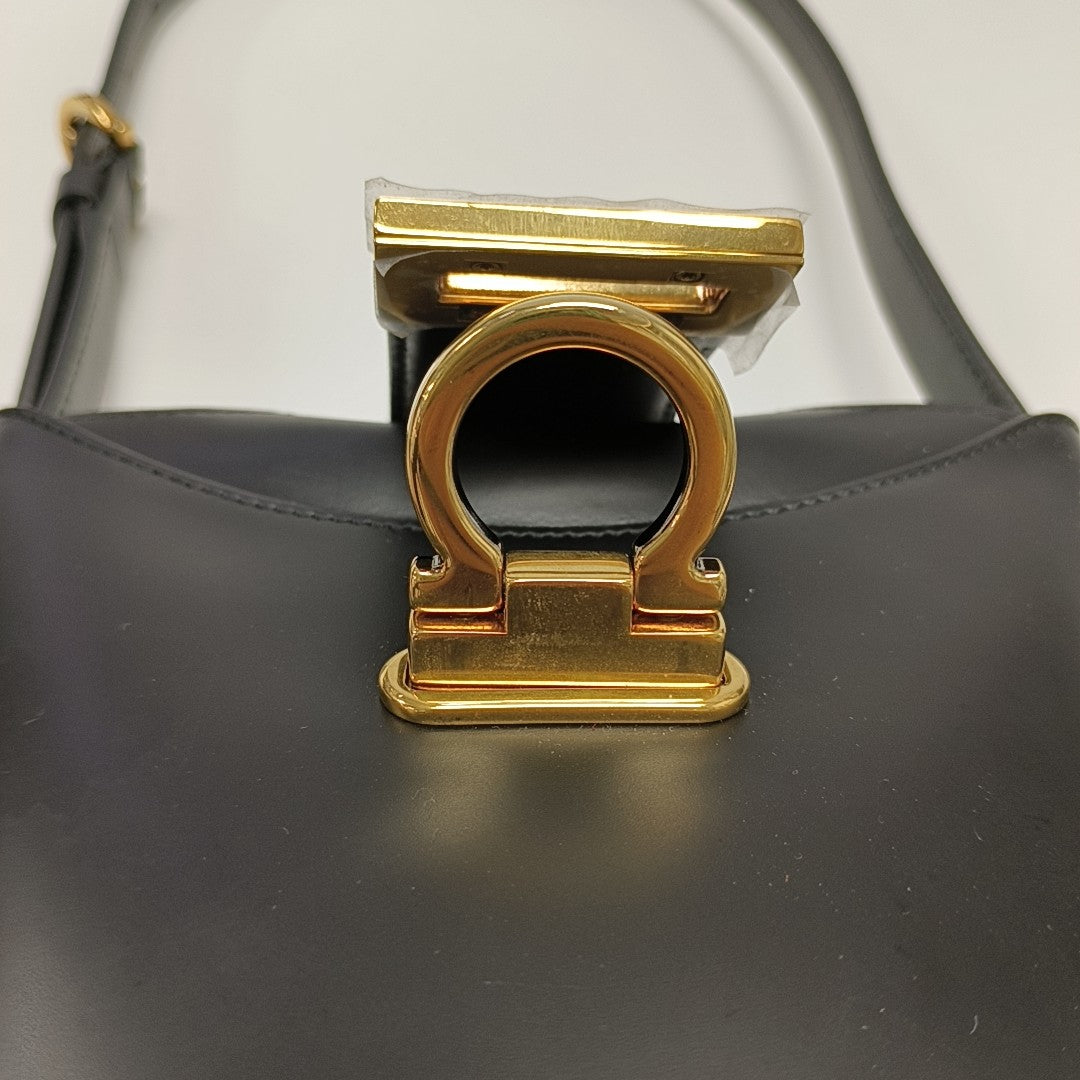 Trifolio Calfskin Black