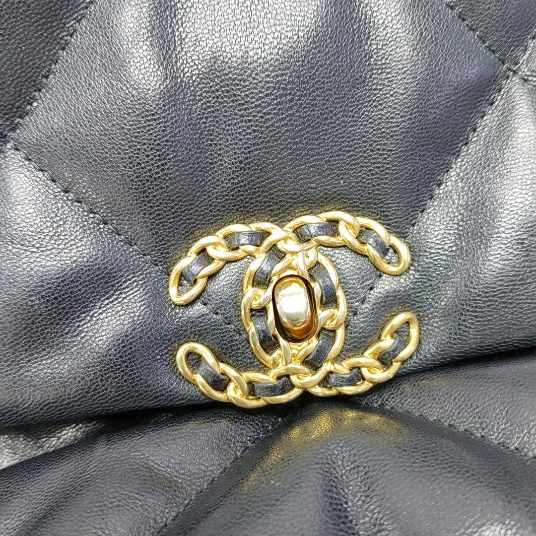 CHANEL 19 Large Quilted Lambskin Black