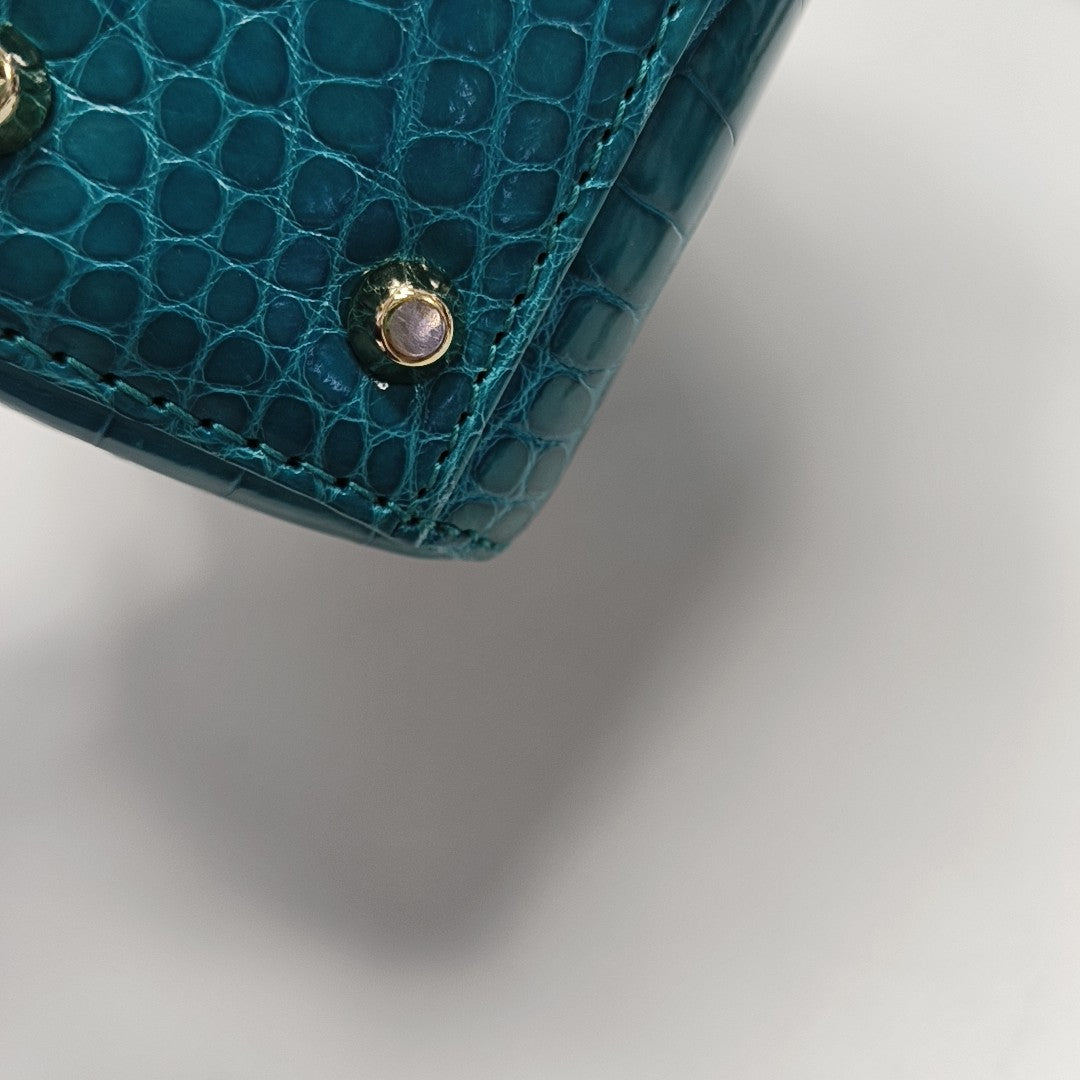 Crocodile Blue