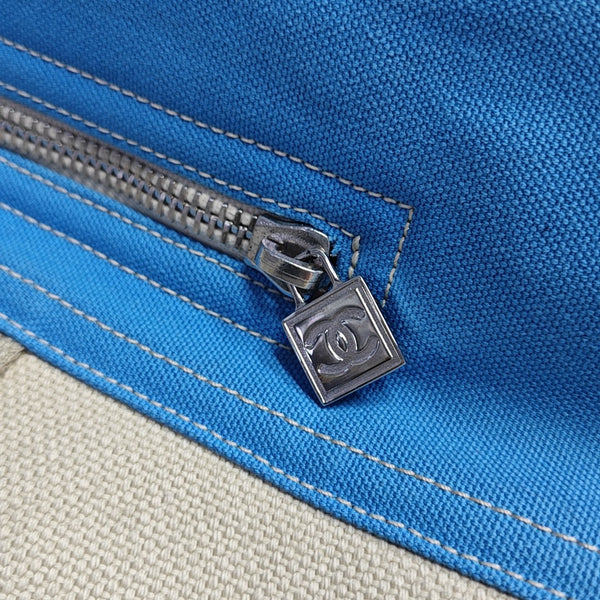 Canvas Blue