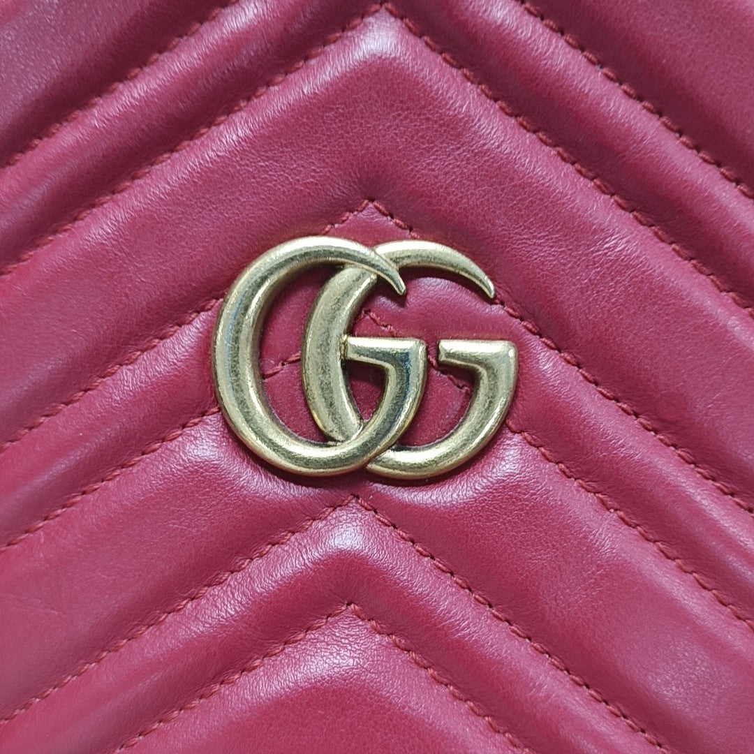 Authenticated pre-owned  GG Marmont Mini Quilted Calfskin Red - Bucket Bag at Looply