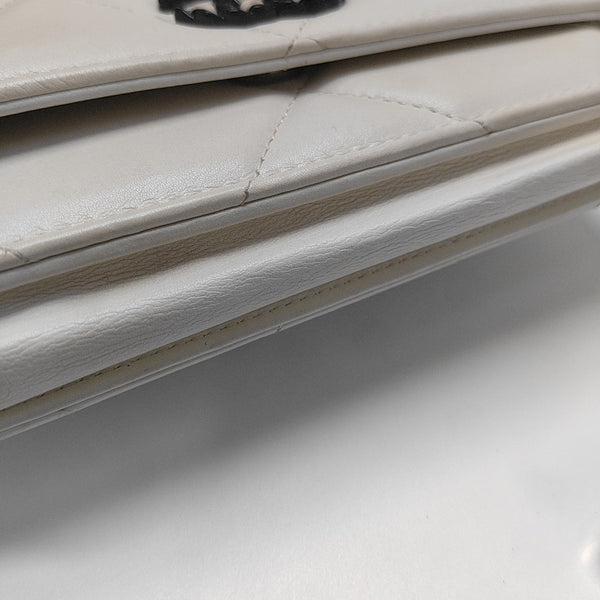 CHANEL 19 WOC Quilted Calfskin White