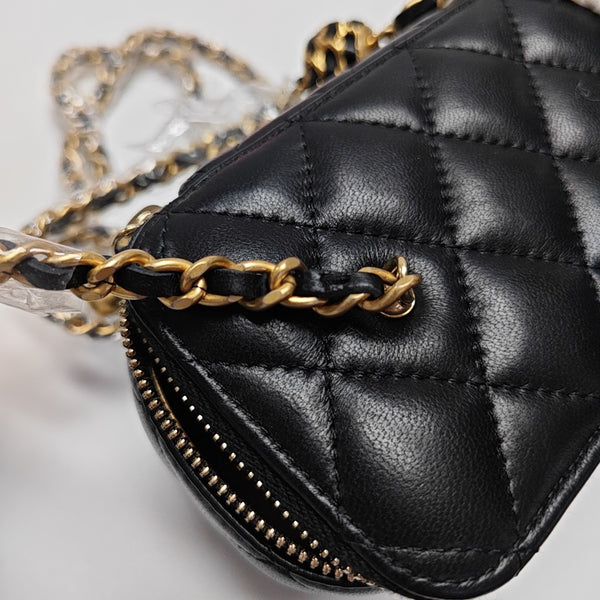 VANITY CASE Small Quilted Lambskin Black