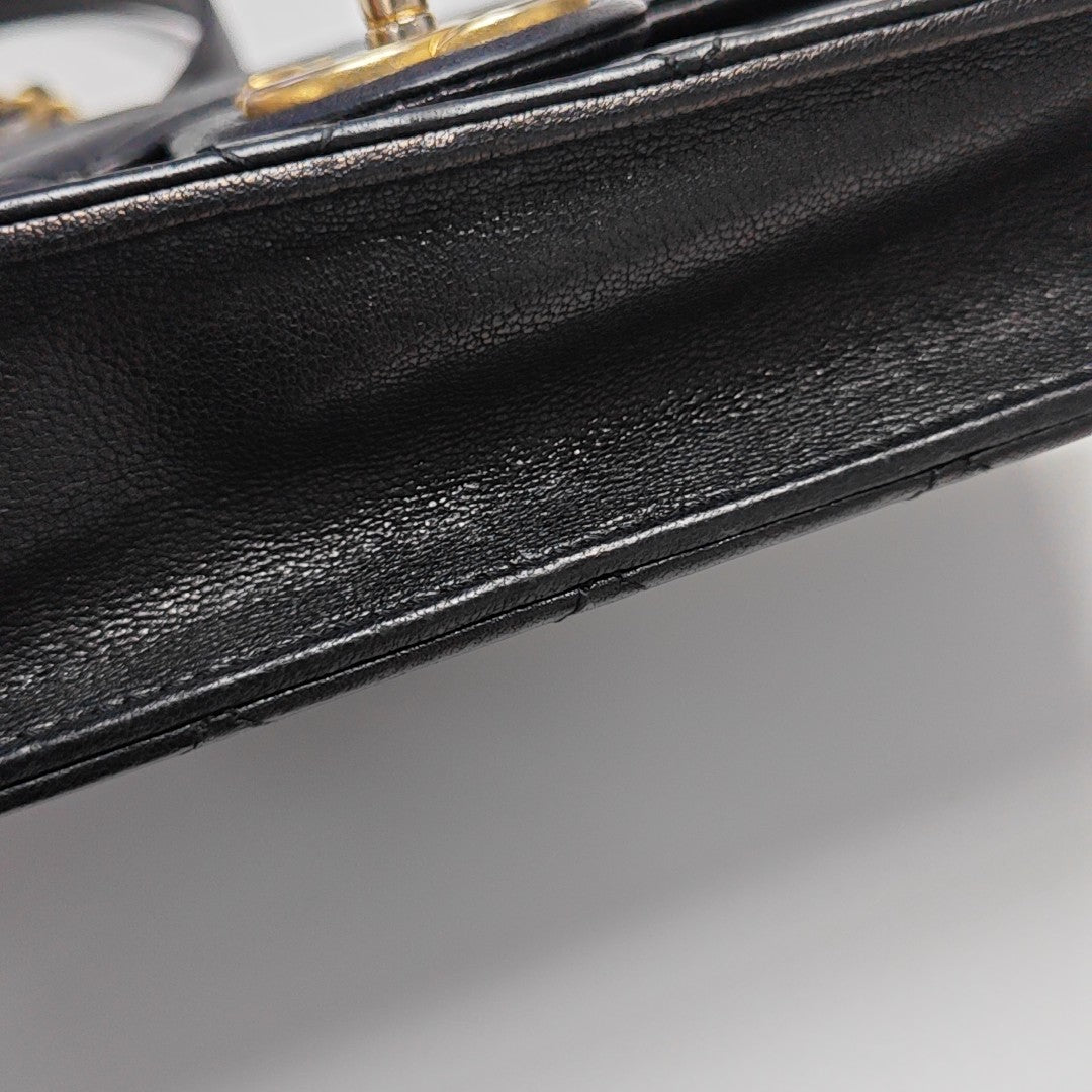 CLASSIC VERTICAL PEARL Medium Quilted Lambskin Black
