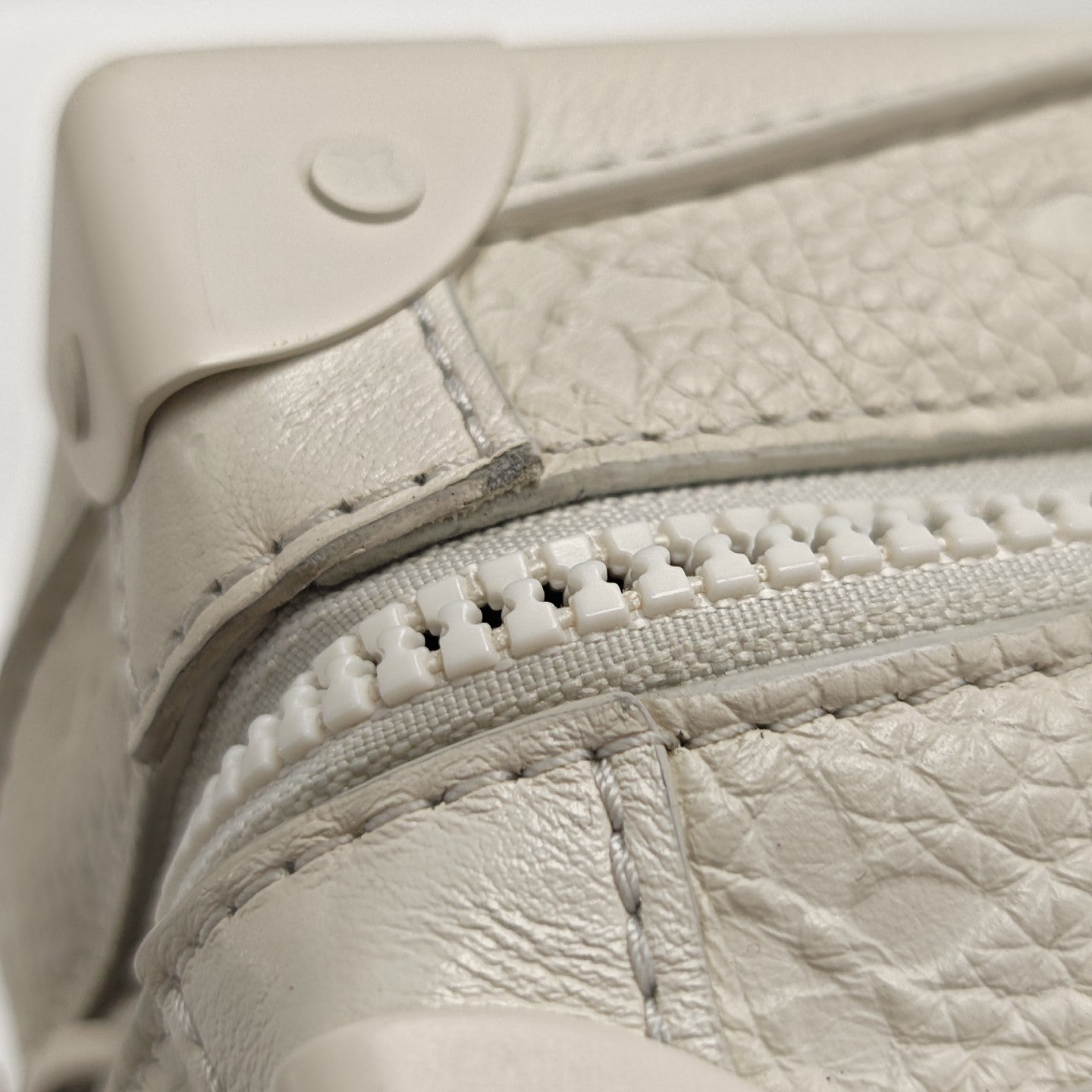 SOFT TRUNK Monogram Calfskin White