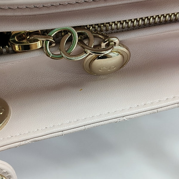 Lady Dior Medium Cannage Lambskin Pink