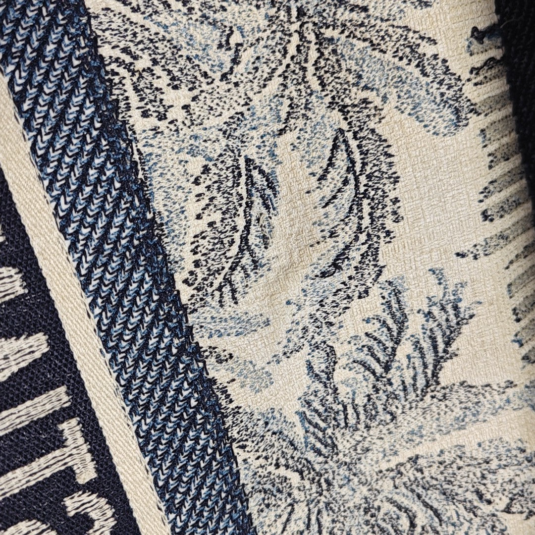 Authenticated pre-owned  Diorcamp Fabric Blue - Crossbody Bag at Looply