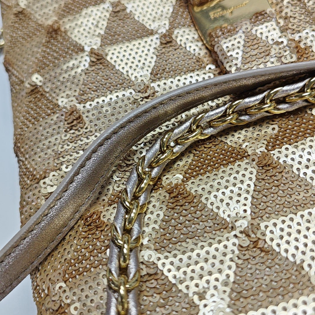 Vara Special Material Gold