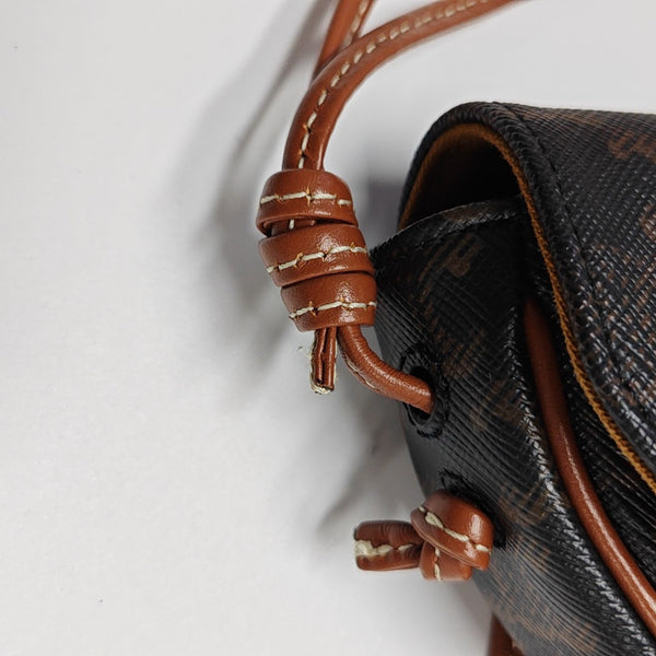 TRIANGLE Coated Canvas Brown