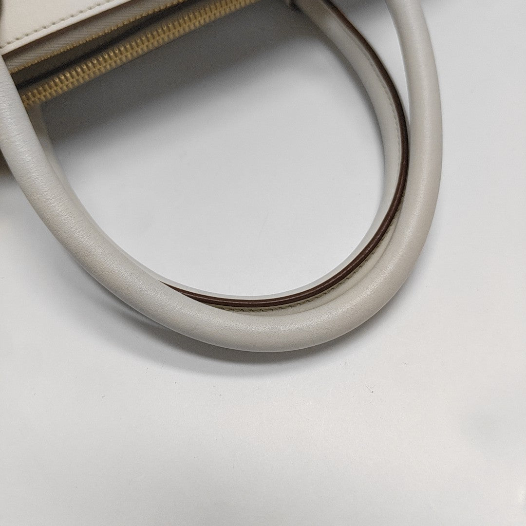 Esplanade Calfskin White