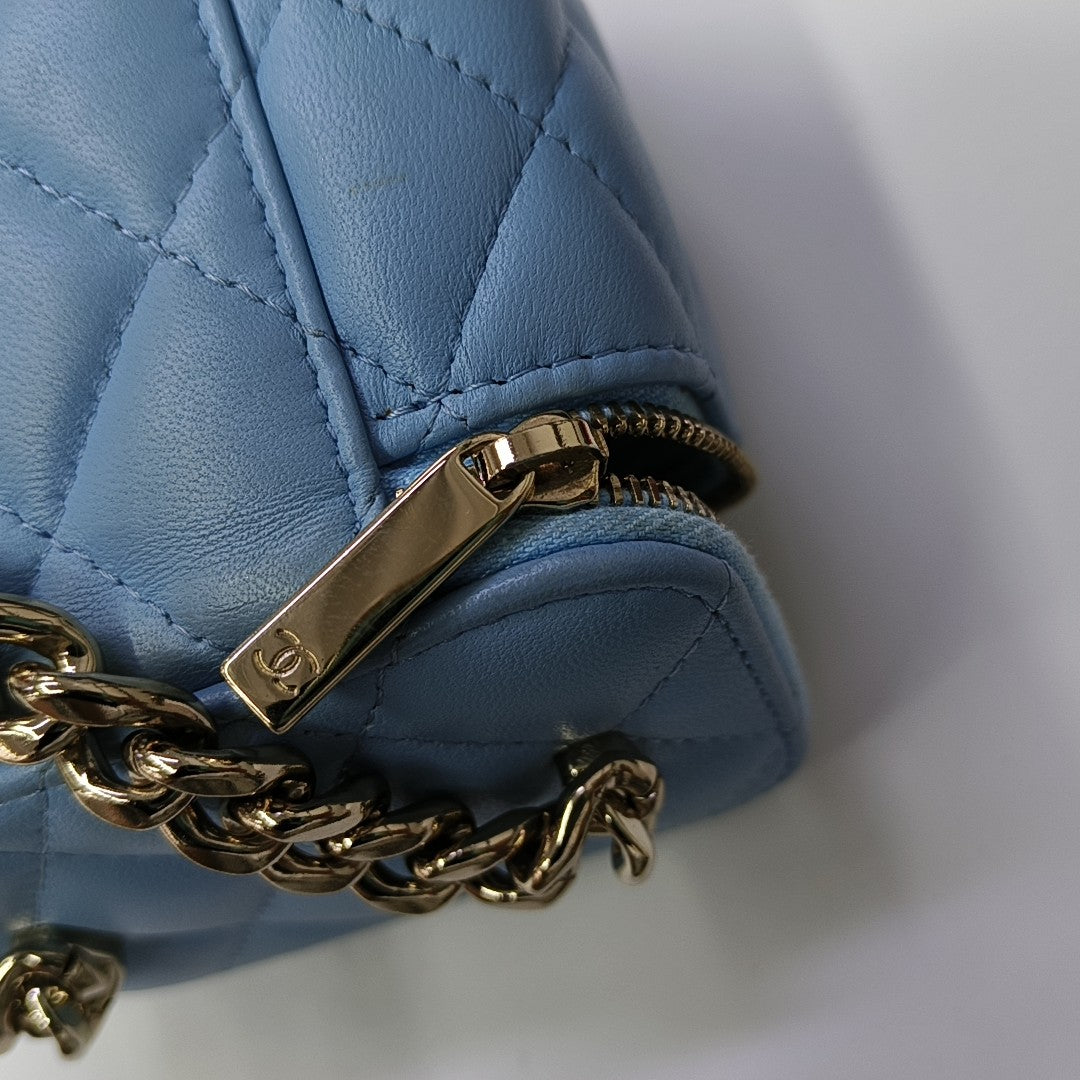 VANITY CASE Small Quilted Lambskin Blue
