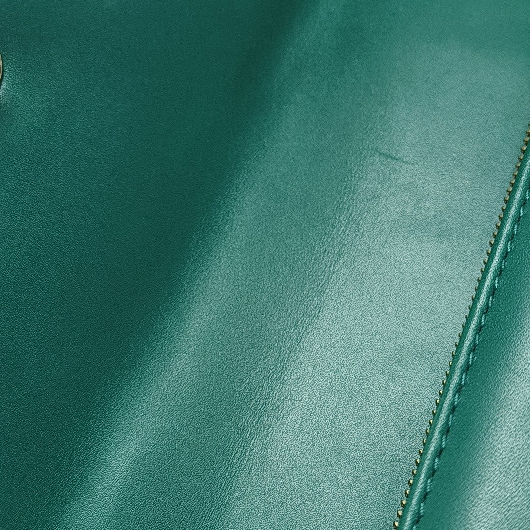 SERPENTI FOREVER Medium Calfskin Green