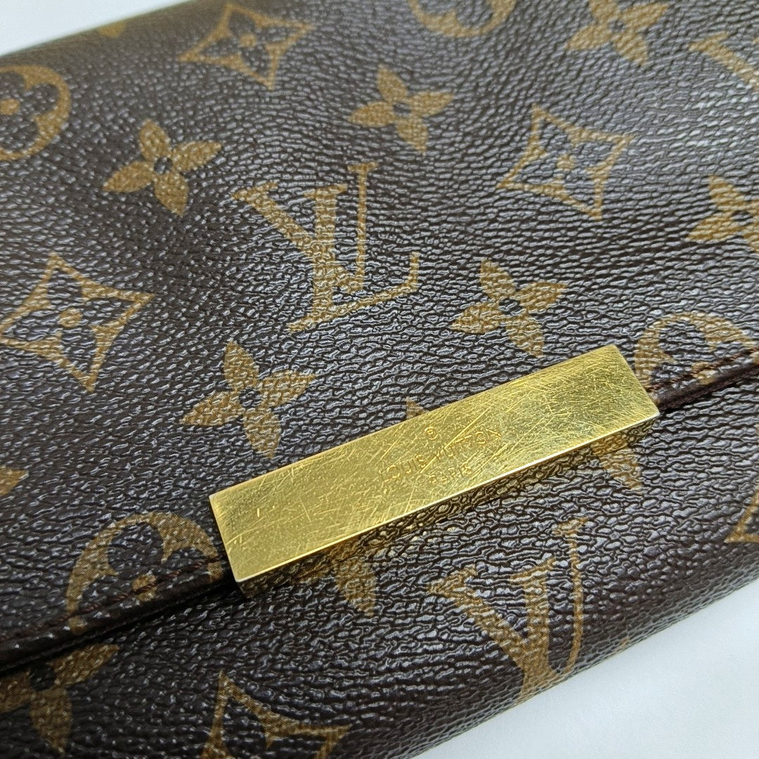 Authenticated pre-owned  FAVORITE PM Monogram Coated Canvas Brown - Crossbody Bag at Looply