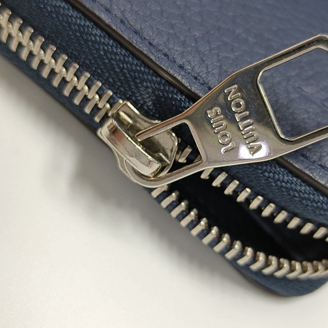 ZIPPY Calfskin Blue Wallet