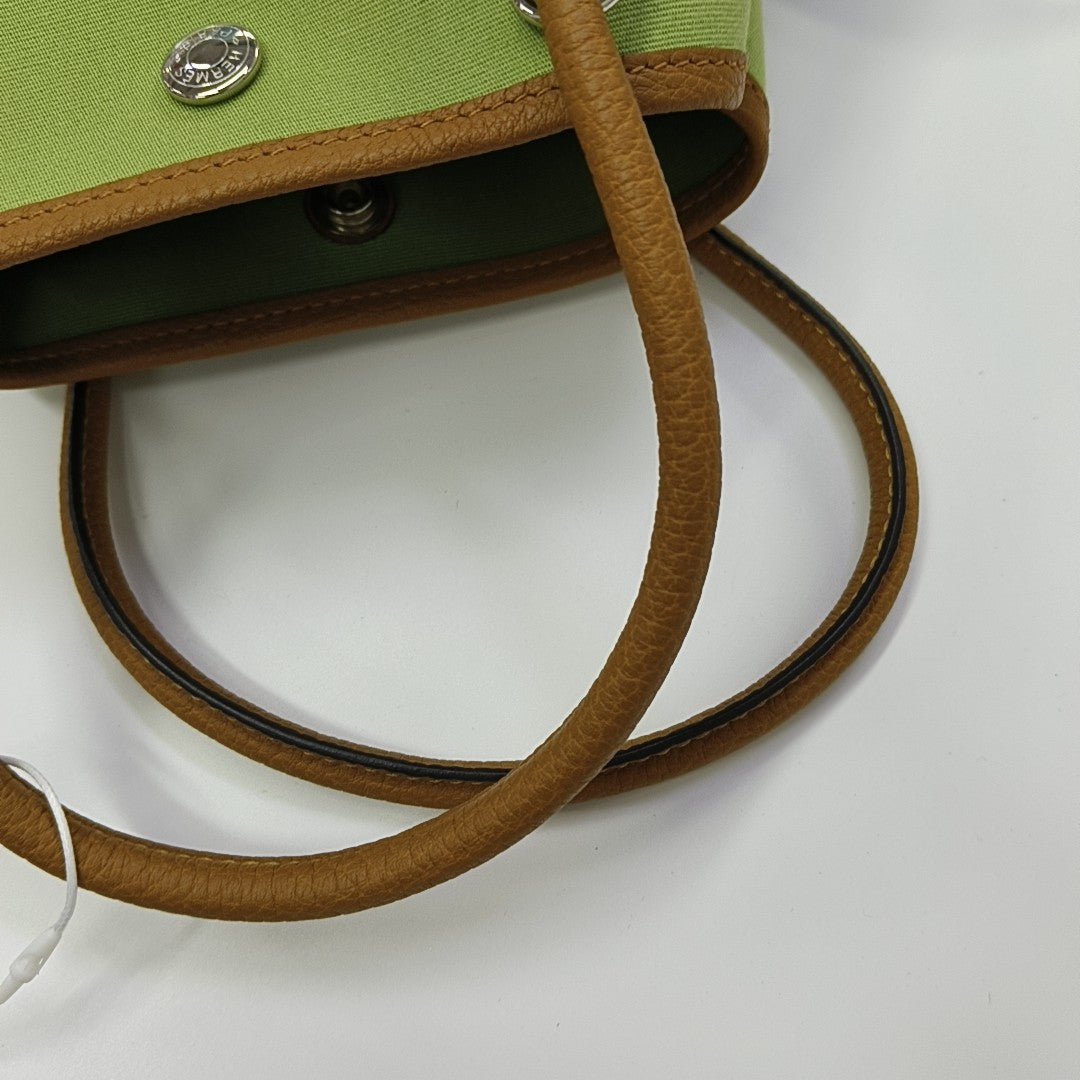 Garden Party 28 Canvas Green