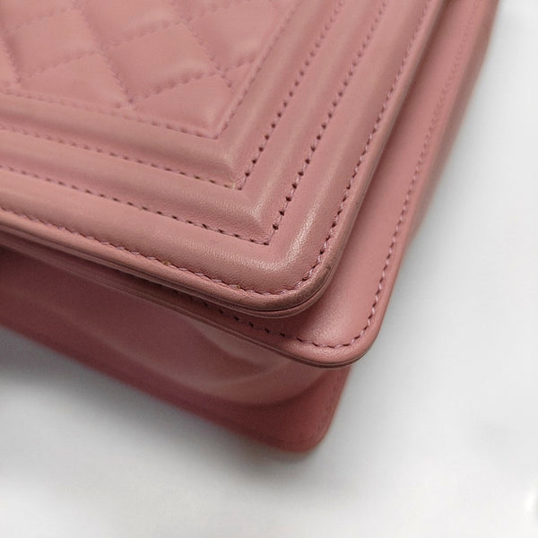 BOY CHANEL Medium Quilted Calfskin Pink