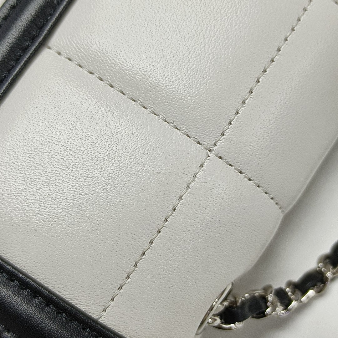Quilted Lambskin Crossbody Bag Mini White