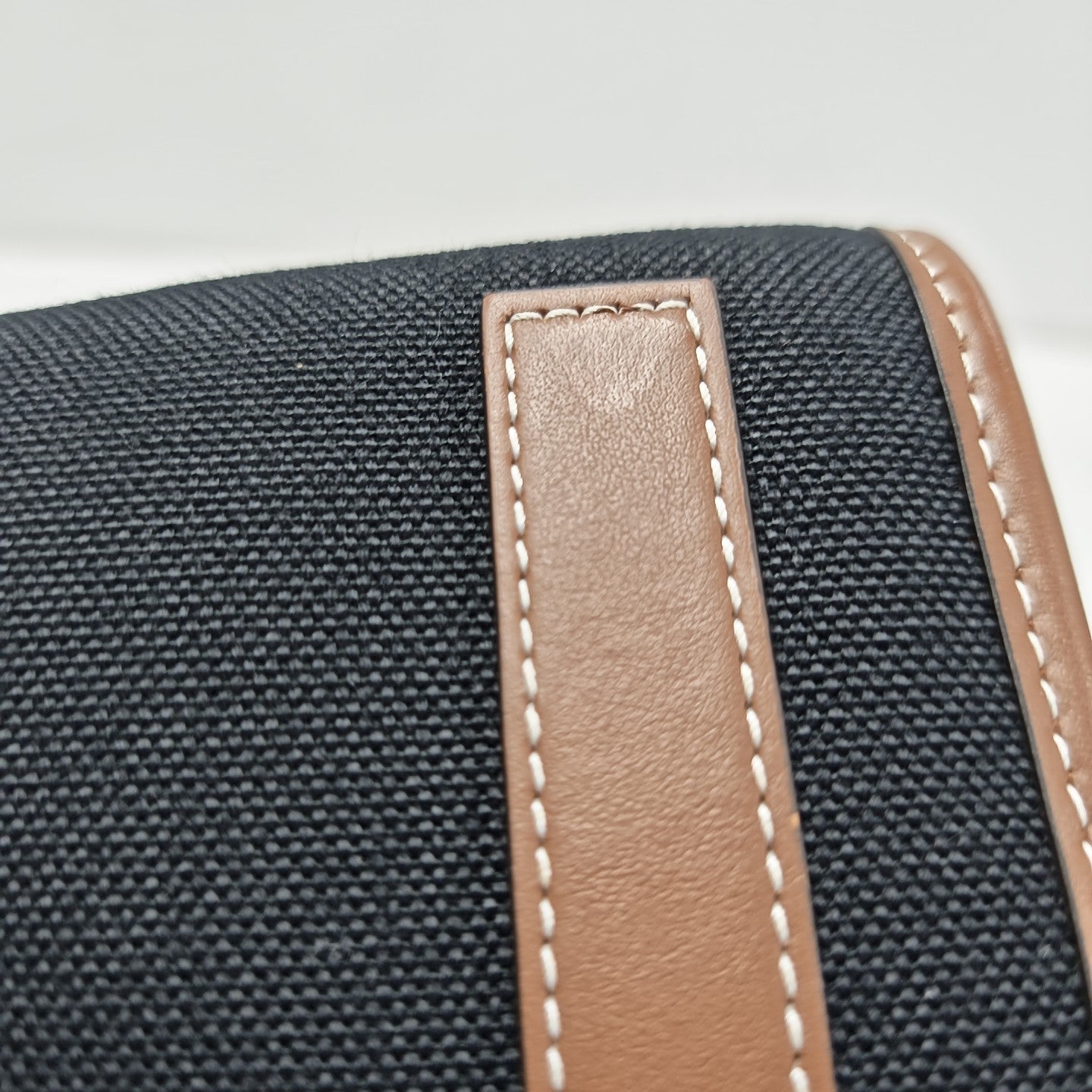 Freya Canvas Black