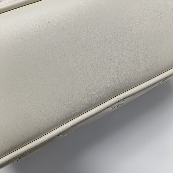 Authenticated pre-owned  GG Marmont Small Quilted Calfskin White - Shoulder Bag at Looply
