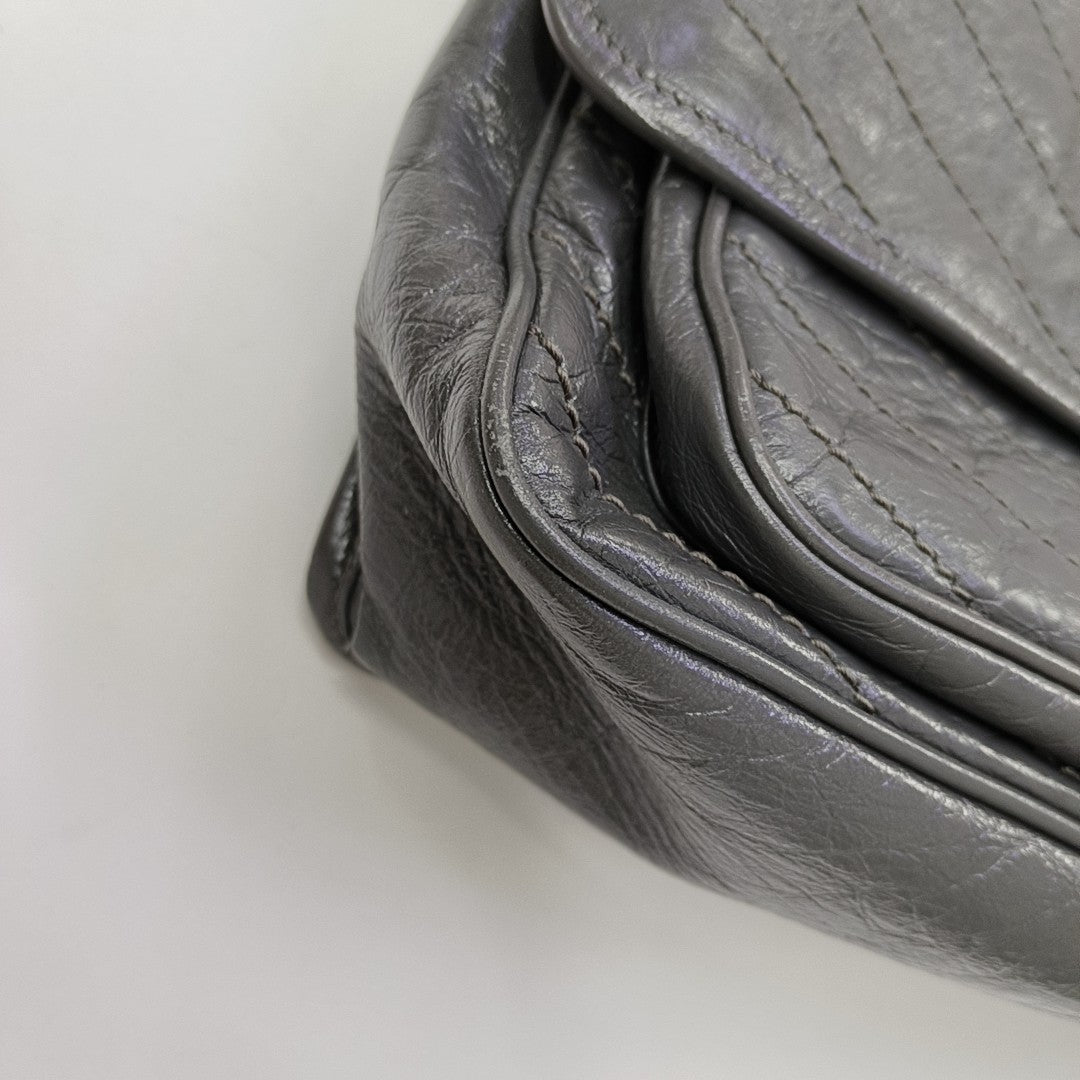 NIKI Medium Chevron Calfskin Gray