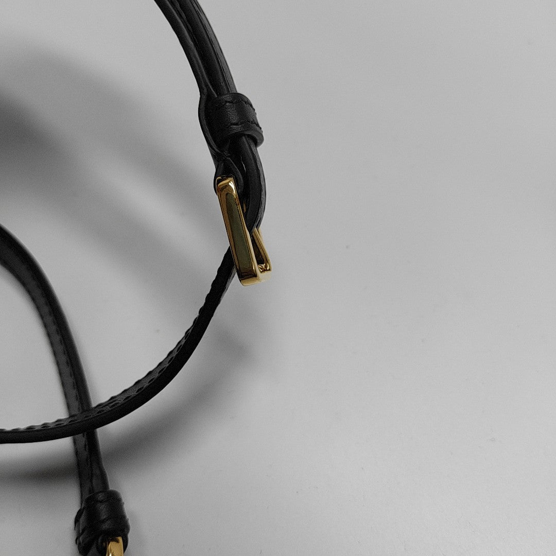 Jolie Small Cannage Wool Black
