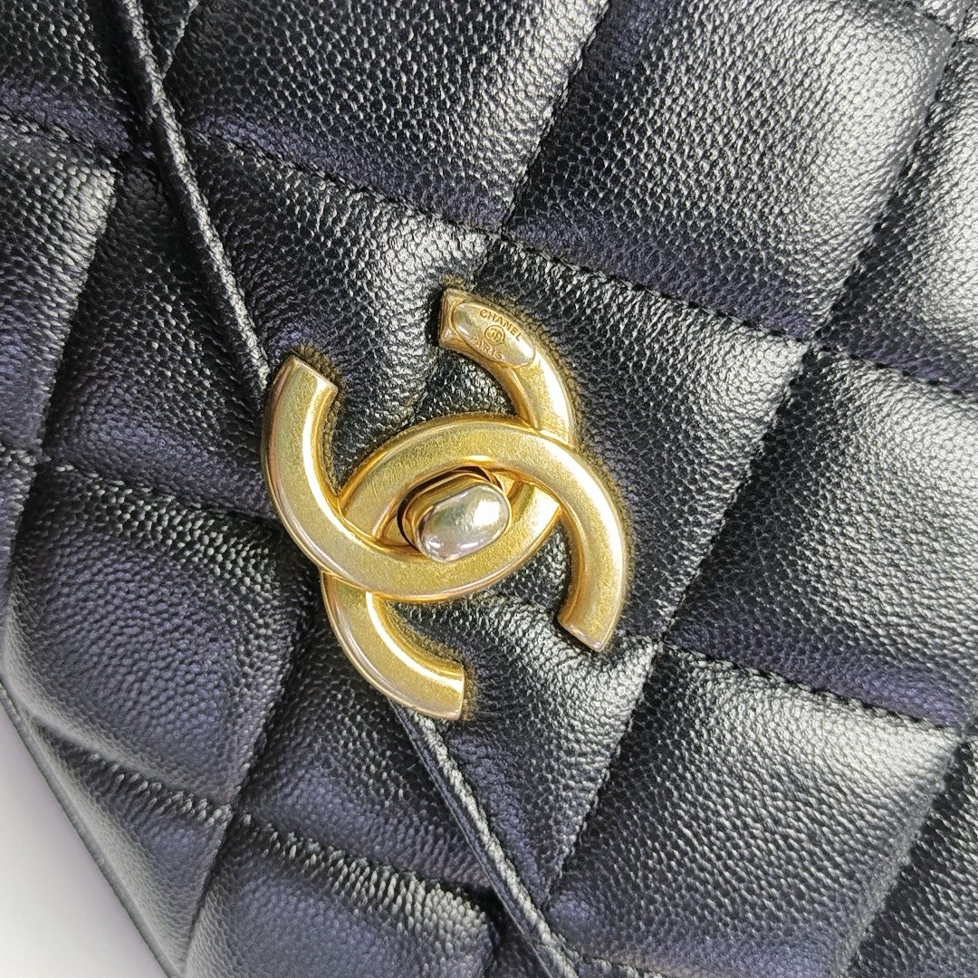 Quilted Grained Calfskin Shoulder Bag Black