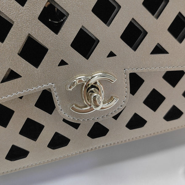 CLASSIC FLAP Calfskin Gold