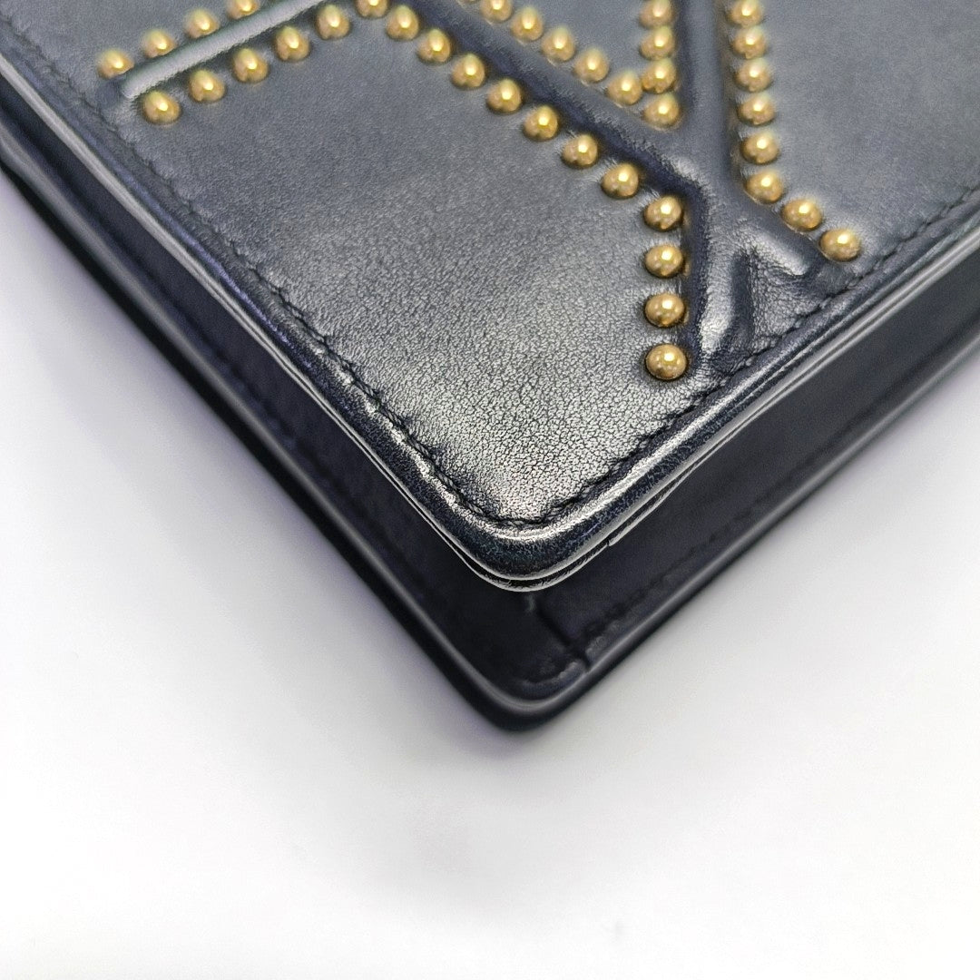 Authenticated pre-owned  Diorama Calfskin Black - Shoulder Bag at Looply