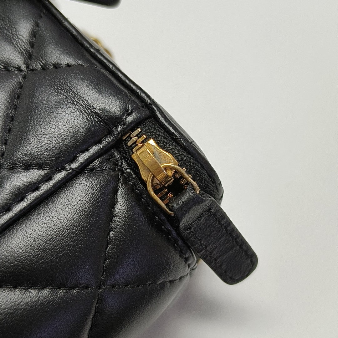 VANITY CASE Mini Quilted Lambskin Black