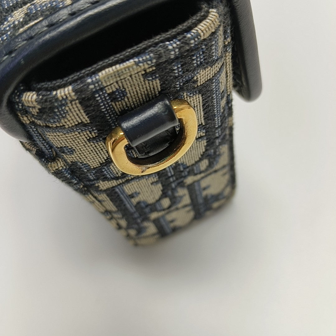 30 Montaigne Mini Oblique Canvas Blue