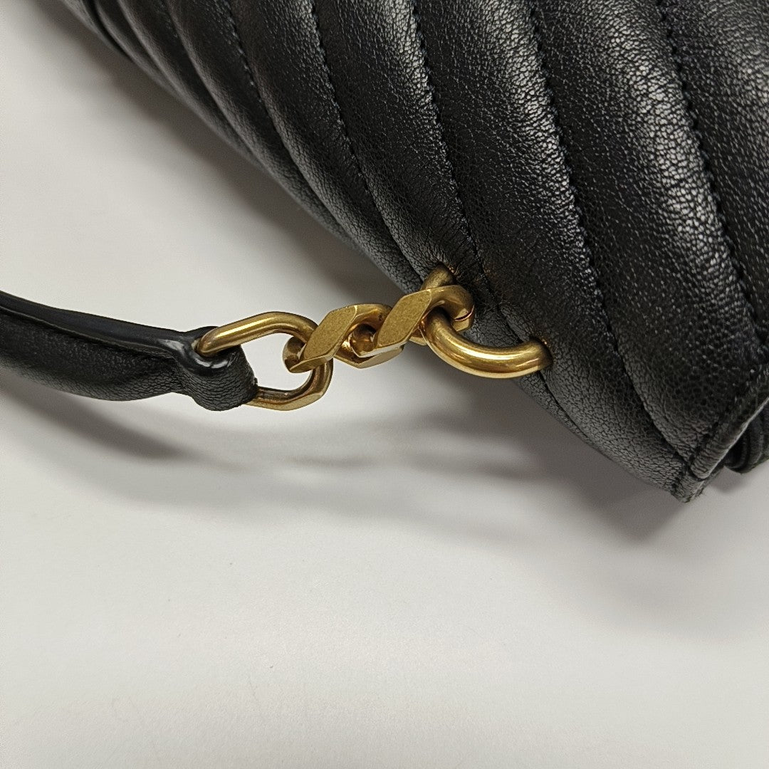 COLLEGE Large Chevron Lambskin Black