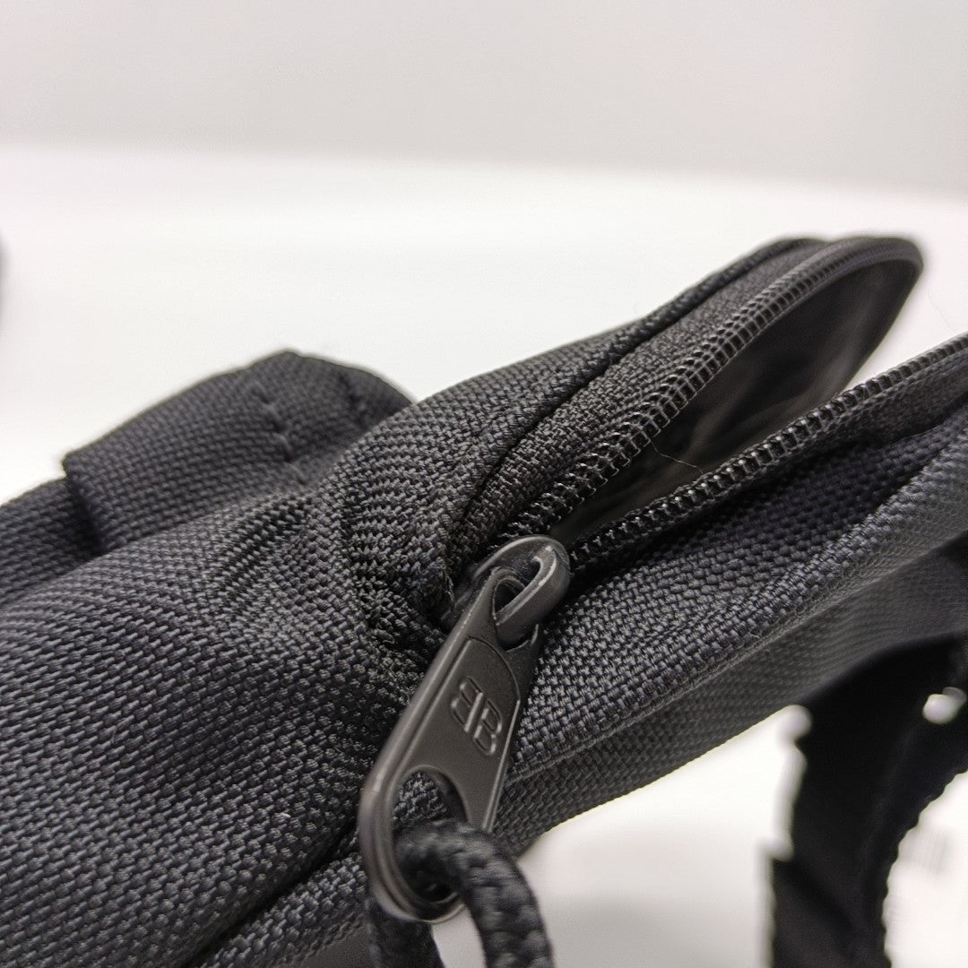 Canvas Black