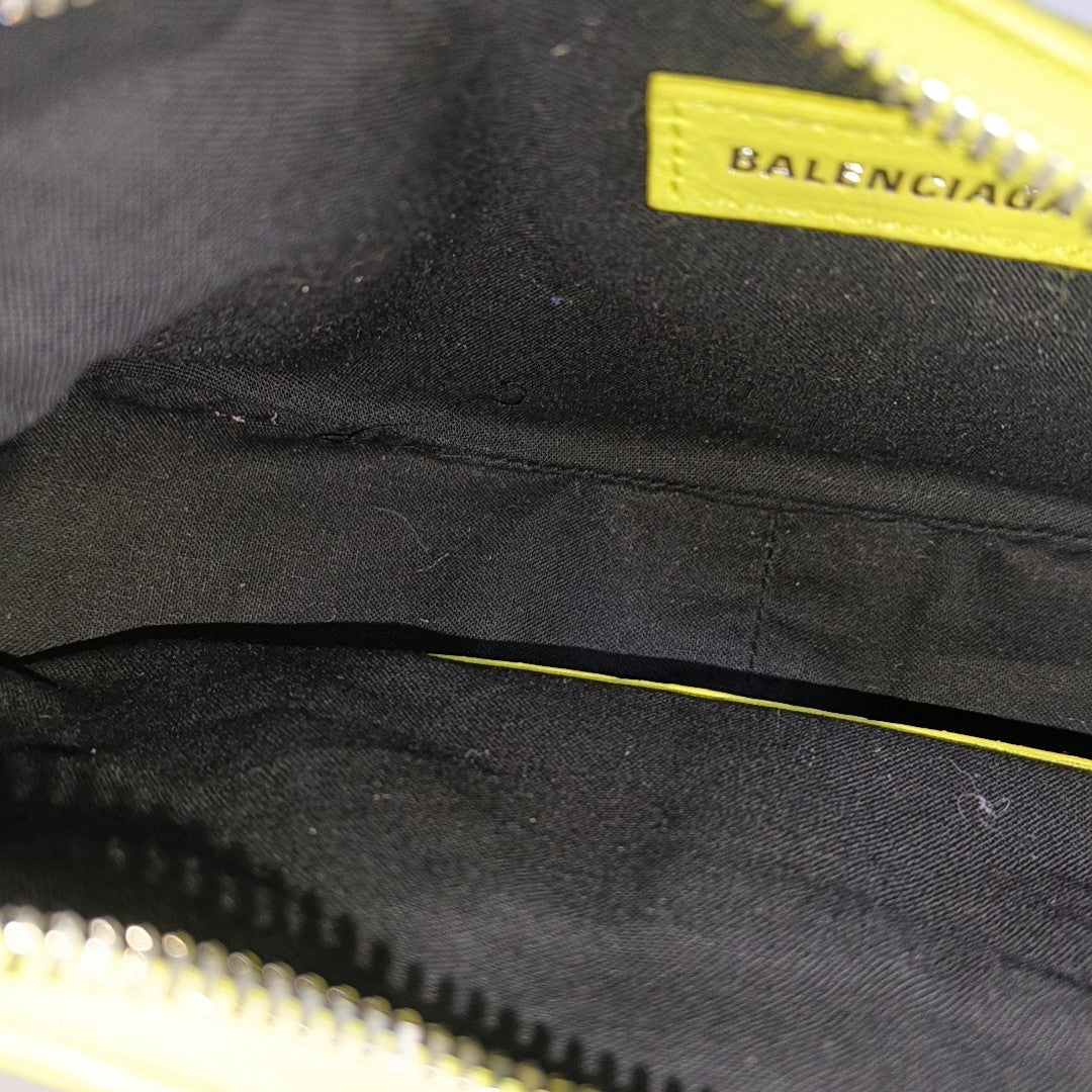 Le Cagole Mini Lambskin Yellow