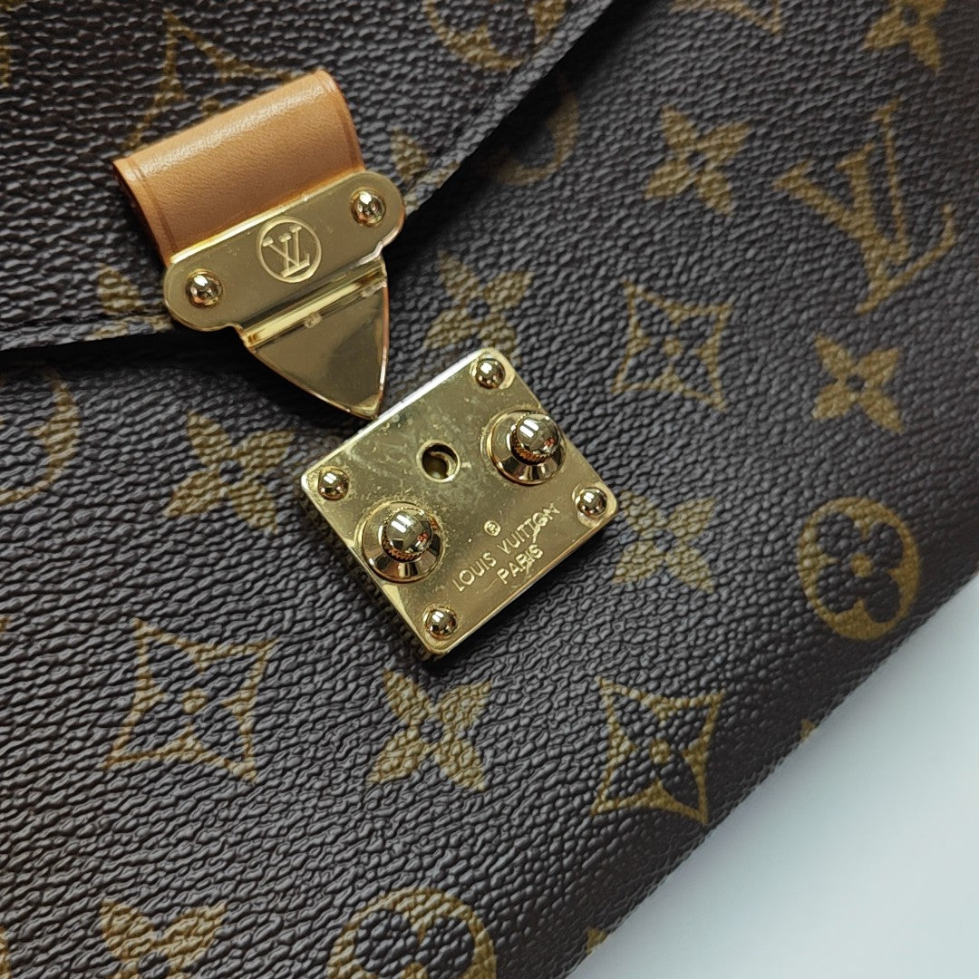 MÉTIS MM Monogram Coated Canvas Brown
