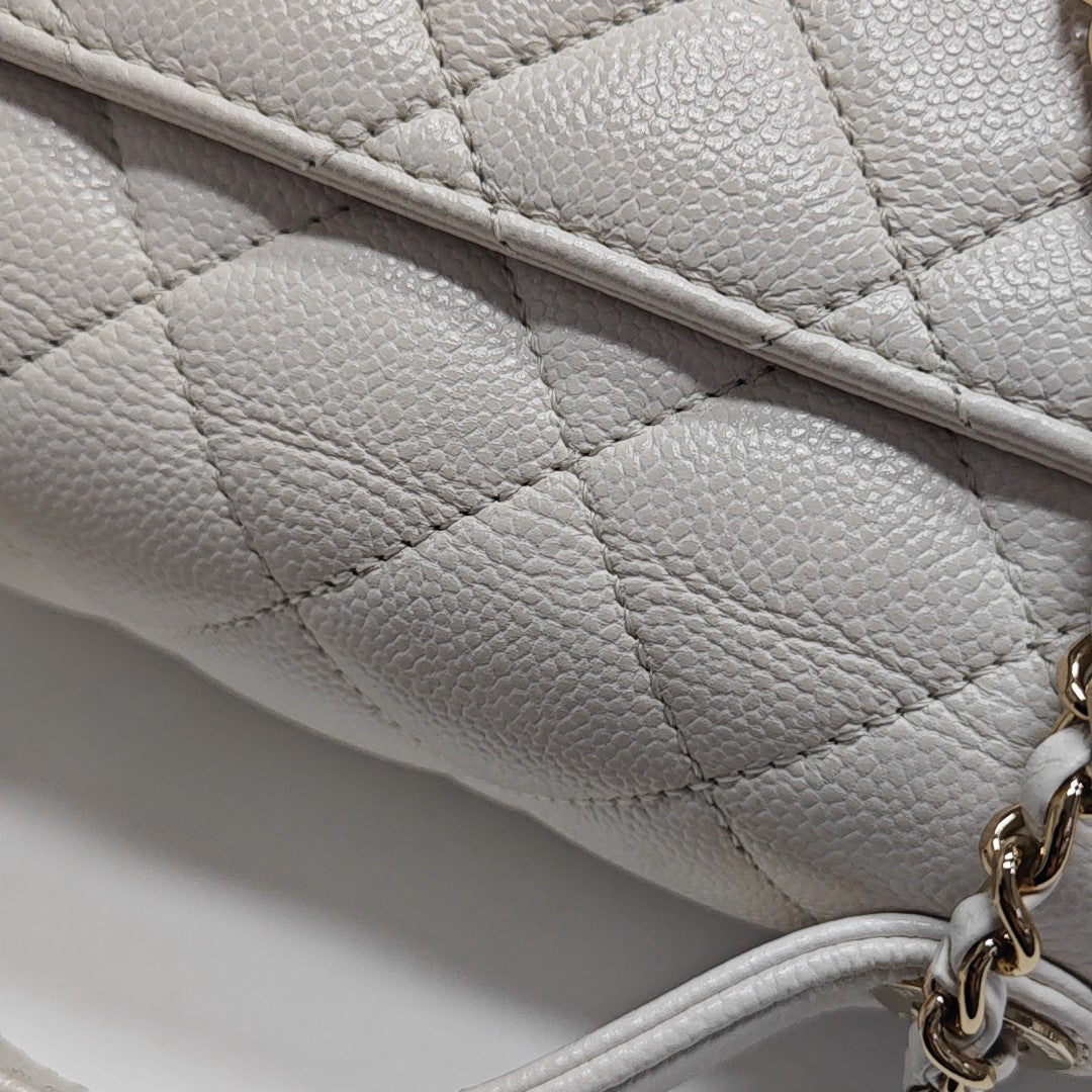 BUSINESS AFFINITY Small Quilted Grained Calfskin White
