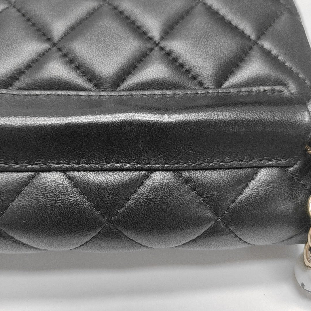 CLASSIC FLAP Mini Quilted Lambskin Black