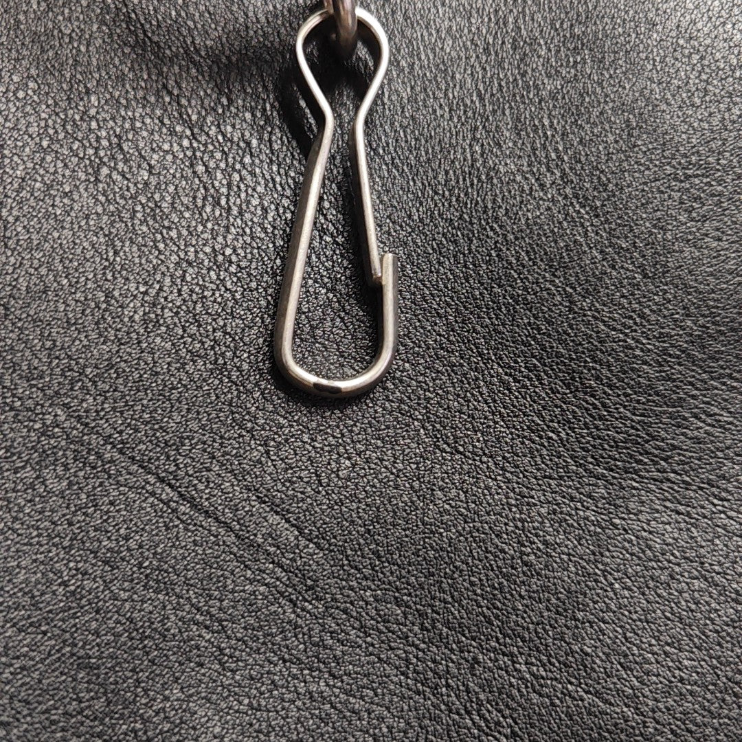 Triangle Calfskin Black