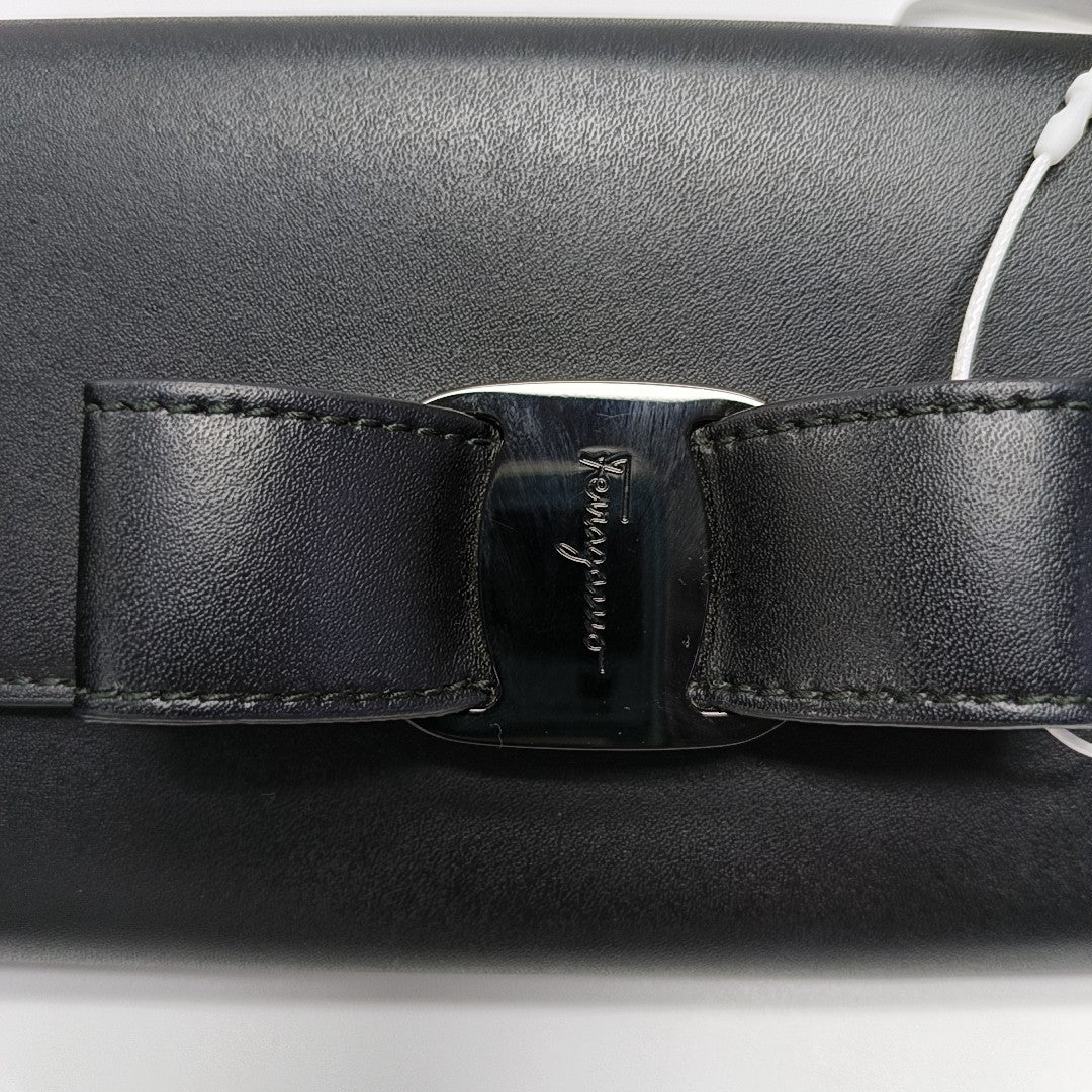 Vara Calfskin Black Wallet