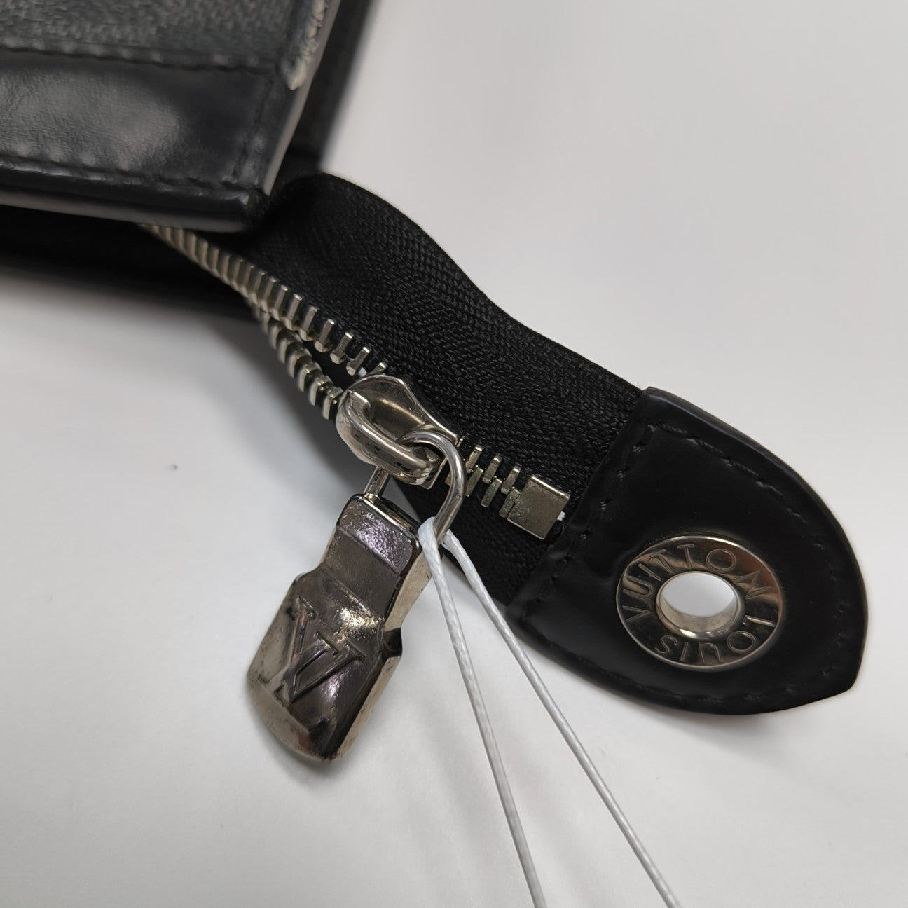 Pochette Voyag GM Damier Graphite Coated Canvas Gray